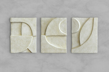 Santorini Collection, triptych, sandy 雕塑 标题为“Santorini Collectio…” 由Julie Max, 原创艺术品, 石膏 安装在木质担架架上