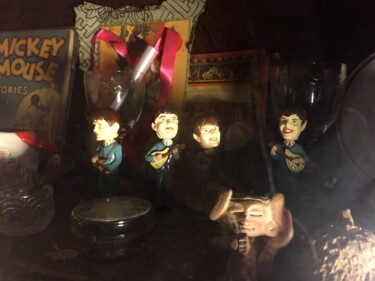 Fotografía titulada "Beatles in my cupbo…" por Jim Williams, Obra de arte original, Fotografía digital
