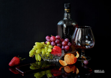 Modern still life with a phone Fotografie getiteld "Modern still life w…" door Tanya Shark, Origineel Kunstwerk, Digitale fotografie