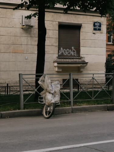 "Street photo in Sai…" başlıklı Fotoğraf Valeria Nikitina tarafından, Orijinal sanat, Dijital Fotoğrafçılık