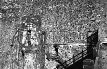 Photographie intitulée "il muro" par Marco Di Francisca, Œuvre d'art originale, Photographie argentique