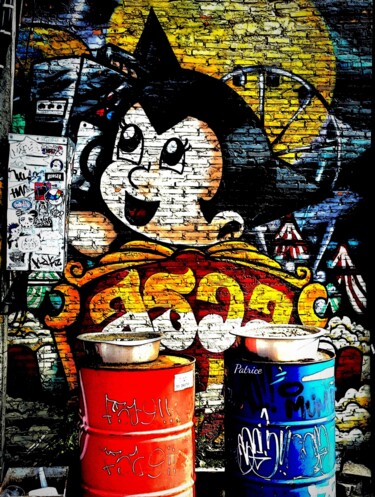 Φωτογραφία με τίτλο "Two Cans" από Patrick John Bennett (Patrice), Αυθεντικά έργα τέχνης, Μη χειραγωγημένη φωτογραφία