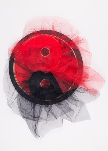 Schilderij getiteld "Fiery yin-yang." door Leena Amelina, Origineel Kunstwerk, Acryl Gemonteerd op artwork_cat.