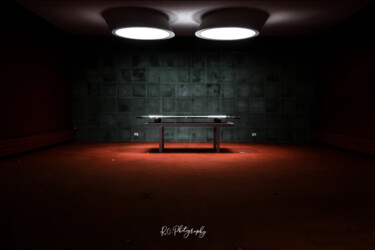 Photographie intitulée "La morgue" par Romuald Crusson (RC.Photography), Œuvre d'art originale, Photographie numérique