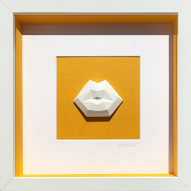 Скульптура под названием "WHITE LIPS ON YELLOW" - Alla Grande, Подлинное произведение искусства, Камень