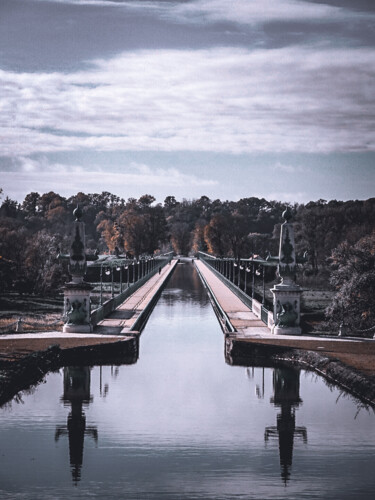 Photographie intitulée "Pont Canal" par Taïka, Œuvre d'art originale, Photographie numérique