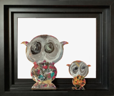 Sculptuur getiteld "2 chouettes sous ca…" door Patmoli, Origineel Kunstwerk, Roestvrij Staal Gemonteerd op Frame voor houten…