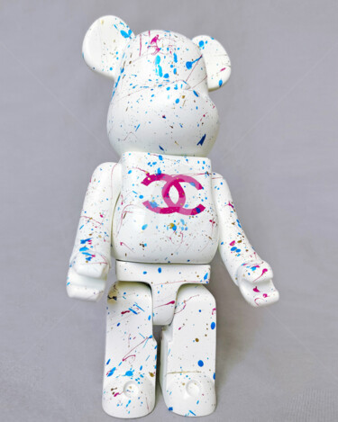 Chanel Bear 400 white 雕塑 标题为“Chanel Bear 400 whi…” 由Na$H, 原创艺术品, 喷漆