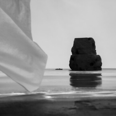 Fotografie mit dem Titel "La voile blanche" von Gaspard De Gouges, Original-Kunstwerk, Digitale Fotografie