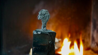 Sculpture intitulée "Né dans le feu / Na…" par Ulrich Ernst Nievergelt, Œuvre d'art originale, Bois