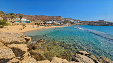 Dreamlike Paradise Beach on Mykonos Island, Cyclades, Greece 제목이 "Dreamlike Paradise…"인 사진 Emaga Travels ✈️ By Emaga.Art 🎨로, 원작, 디지털