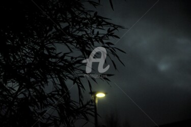 Photographie intitulée "Soleil de nuit" par Virginie Dartois, Œuvre d'art originale, Photographie numérique