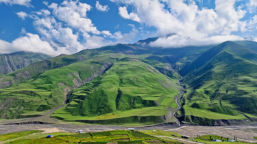 Caucasus panorama, view from Xinaliq village, Azerbaijan Photographie intitulée "Caucasus panorama,…" par Emaga Travels By Emaga Art, Œuvre d'art originale, Photographie numérique