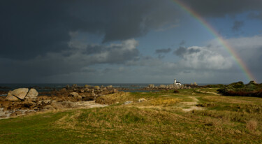 Brignogan, Phare de Pontusval 3. Photographie intitulée "Brignogan, Phare de…" par Thierry Martin, Œuvre d'art originale, Photographie numérique