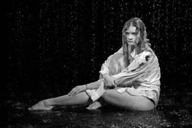 Photographie intitulée "Ilona 2" par Alexander Tarasenkov, Œuvre d'art originale, Photographie non manipulée
