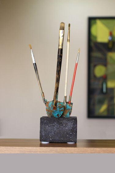 From craft to art 32x14x13cm 1.3kg Copper, Tufa, Wood 雕塑 标题为“From craft to art 3…” 由Karen Axikyan, 原创艺术品, 金属
