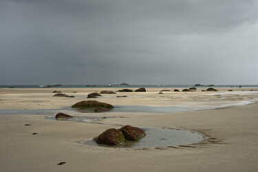 Photography titled "Plage de Kerfissien…" by Thierry Martin, Original Artwork, Digital Photography