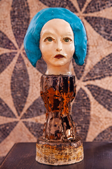 雕塑 标题为“Vivienne Westwood” 由Elena Uljancic, 原创艺术品, 陶瓷