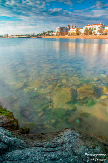 Photographie intitulée "St Raphaél ,,," par Frederic Dupuy, Œuvre d'art originale, Photographie numérique