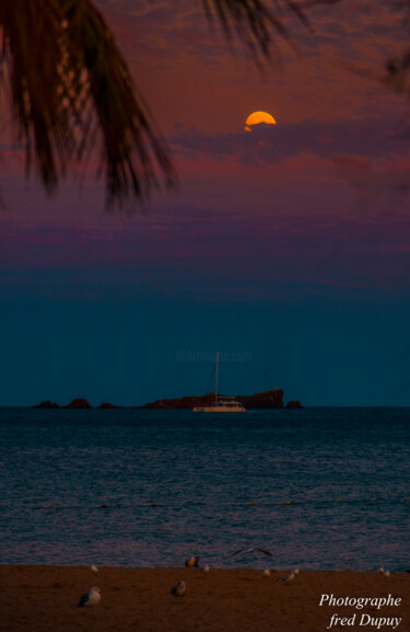 Photographie intitulée "plage d'alba," par Frederic Dupuy, Œuvre d'art originale, Photographie numérique