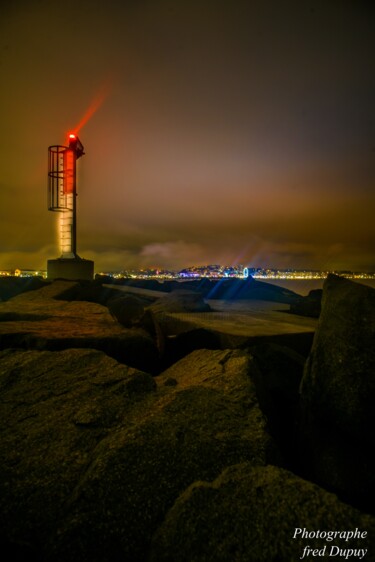 Photographie intitulée "phare" par Frederic Dupuy, Œuvre d'art originale, Photographie numérique