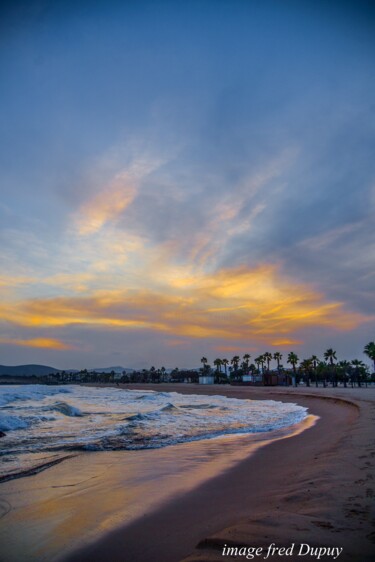 Photographie intitulée "plage d'alba,,,,,,,…" par Frederic Dupuy, Œuvre d'art originale, Photographie numérique