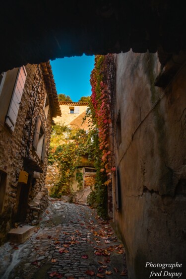 Photography titled "séguret," by Frederic Dupuy, Original Artwork, Digital Photography