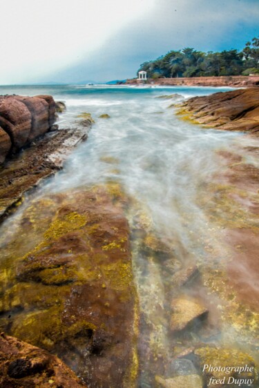 Photographie intitulée "plage de la pescade," par Frederic Dupuy, Œuvre d'art originale, Photographie numérique
