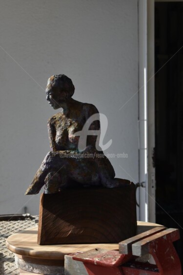 Sculpture titled "self esteem" by René Jean Amba, Original Artwork, Resin