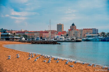 Photographie intitulée "St Raphaél (font éc…" par Frederic Dupuy, Œuvre d'art originale, Photographie numérique