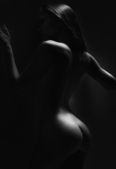 Photography titled "Born from Dark" by Emir Sergo, Original Artwork, Non Manipulated Photography