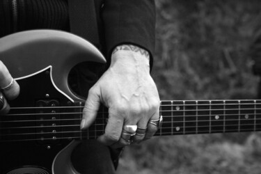 摄影 标题为“Guitare 3” 由Ernest Tosetti, 原创艺术品, 数码摄影