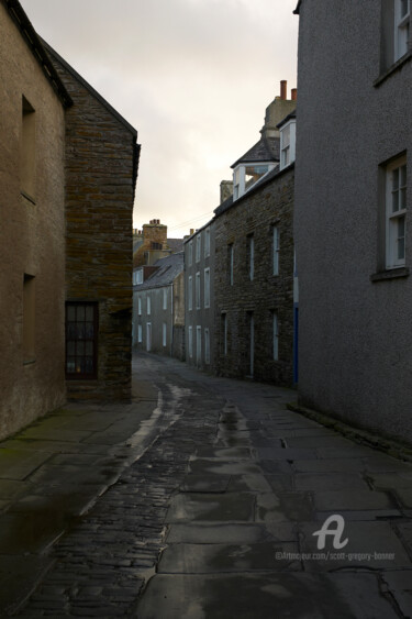 摄影 标题为“Laneway - Stromness…” 由Scott Gregory Banner, 原创艺术品, 数码摄影
