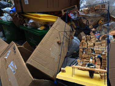 Trash and art in Paris 2023 - 002 Photography titled "Trash and art in Pa…" by Emmanuel Jahan, Original Artwork, Digital Photography