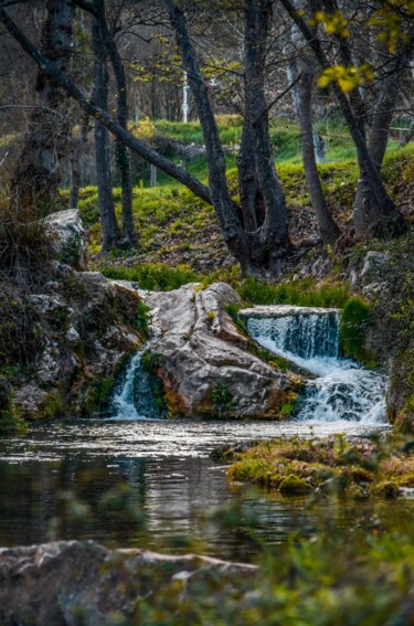 Photographie intitulée "Entrecasteaux,," par Frederic Dupuy, Œuvre d'art originale, Photographie numérique