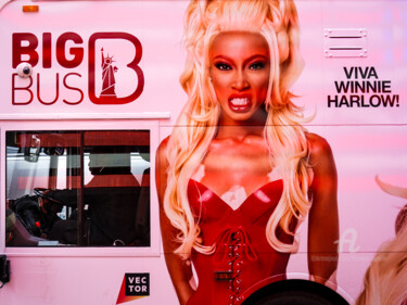 Photographie intitulée "BIG BUS" par Florence Autelin, Œuvre d'art originale, Photographie numérique