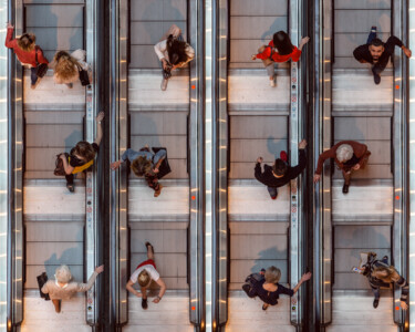 The World From Above - Up and Down - Special Edition - 1/10 Fotografie getiteld "The World From Abov…" door Werner Roelandt, Origineel Kunstwerk, Gemanipuleerde fotografie Gemonteerd o…