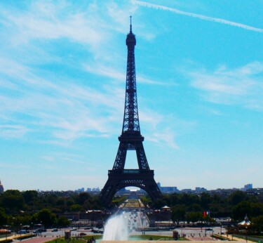 Eiffel Tower 2 Photographie intitulée "Eiffel Tower 2" par Troy Wilson-Ripsom, Œuvre d'art originale, Photographie numérique