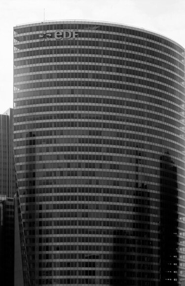 Photographie intitulée "tour EDF" par Aurélien Comte, Œuvre d'art originale, Photographie numérique