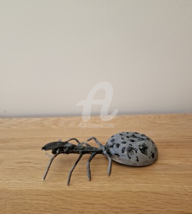 Sculpture titled "The scorpion" by Krisline, Original Artwork, Metals