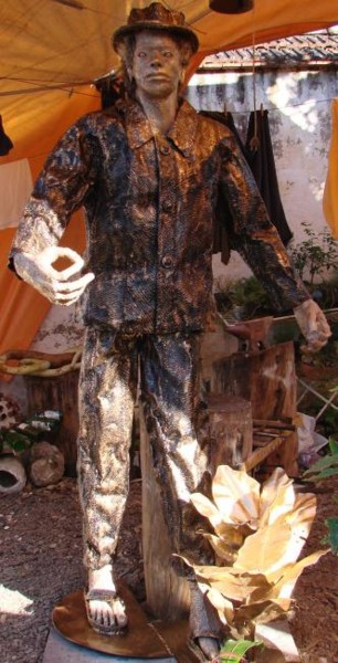 Escultura intitulada "O agricultor" por Alceo Luiz De Costa Dcosta, Obras de arte originais