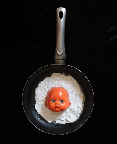 제목이 "Tête d'œuf au plat…"인 조형물 Nancy Cardinal로, 원작, 금속