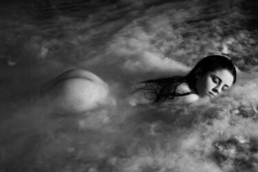 Photography titled "Rest of a Goddess" by Roberto Manetta, Original Artwork, Digital Photography