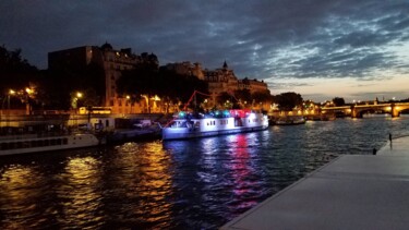 摄影 标题为“Seine Cruise 15” 由Troy Wilson-Ripsom, 原创艺术品, 数码摄影