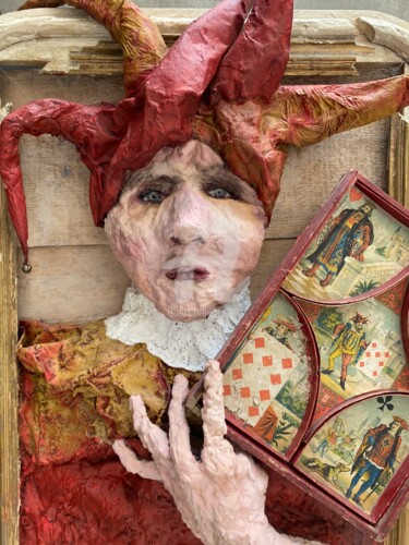 Sculpture titled "Le nain jaune" by Izla, Original Artwork, Cardboard Mounted on Wood Panel