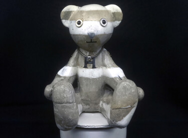 雕塑 标题为“Vintage bear doll :…” 由Seven E, 原创艺术品, 树脂