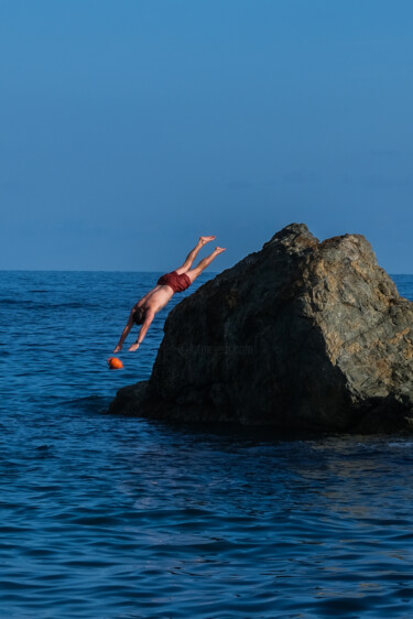 Fotografie mit dem Titel "deep dive" von Gilliard Bressan, Original-Kunstwerk, Digitale Fotografie
