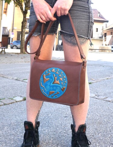 Design intitulée "Sac bandoulière en…" par Marieke Creation, Œuvre d'art originale, Accessoires