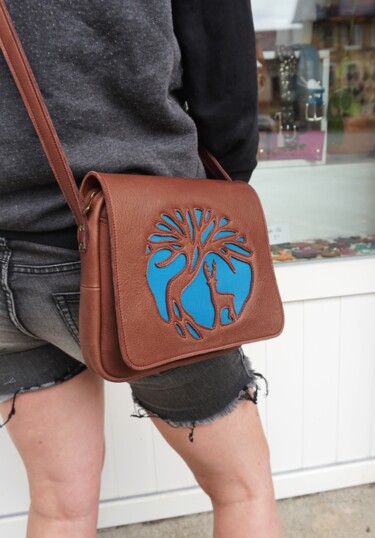 Design intitulée "Sac bandoulière en…" par Marieke Creation, Œuvre d'art originale, Accessoires