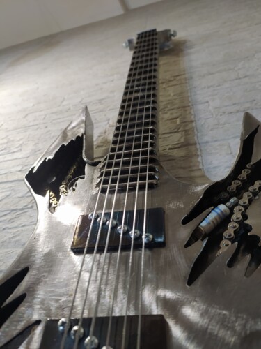 "Chitarra decorativa…" başlıklı Heykel Andrea Giunchedi tarafından, Orijinal sanat, Paslanmaz Çelik